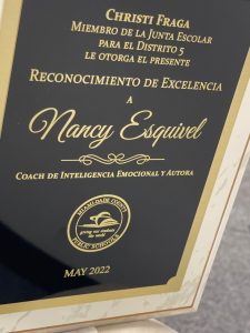 nancy-esquivel-reconocimiento-placa-cristi-fraga